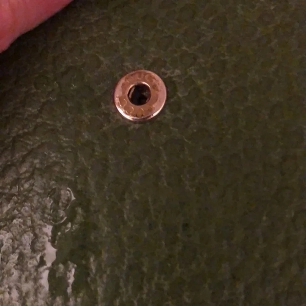 Gucci green leather wallet